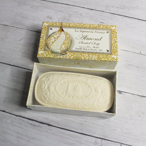 La Saponeria Firenze Decorative Almond Scented Soap Set Made in Italy - Picture 4 of 7